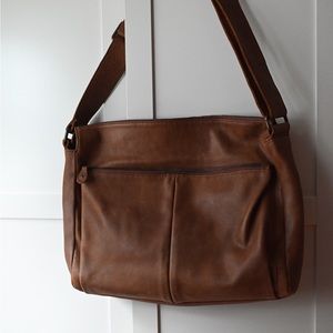 Roots tribe leather bag